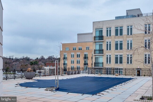 Building Photo - 155 Potomac Passage