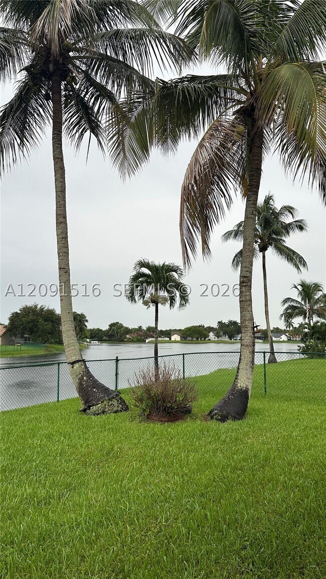 Building Photo - 1035 NW 164th Ave