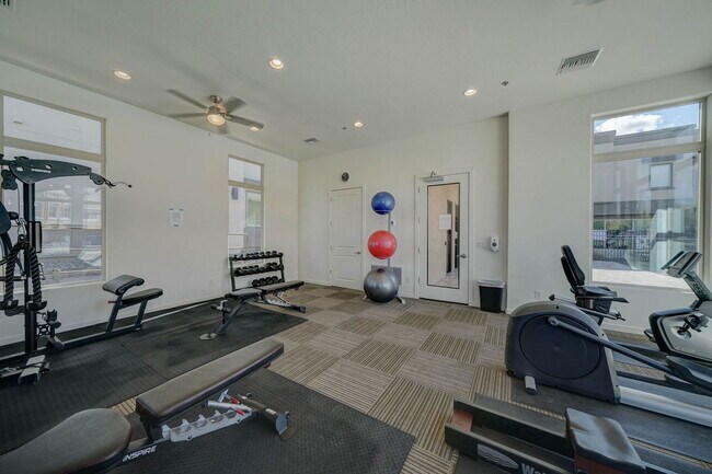 Building Photo - 7439 E Conquistadores Dr
