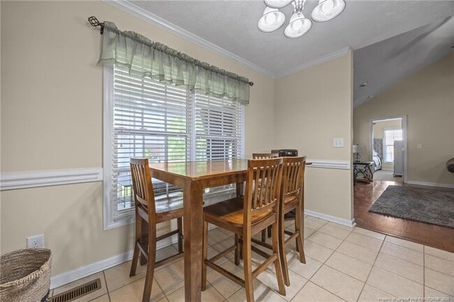 Building Photo - 3805 Sunchase Dr