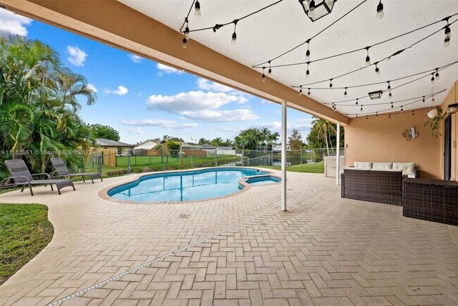 Building Photo - 1321 SW 129th Way