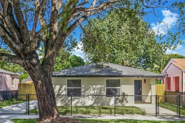 Building Photo - 1035 NW 48th St