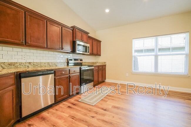 Building Photo - 96 Benton Blvd