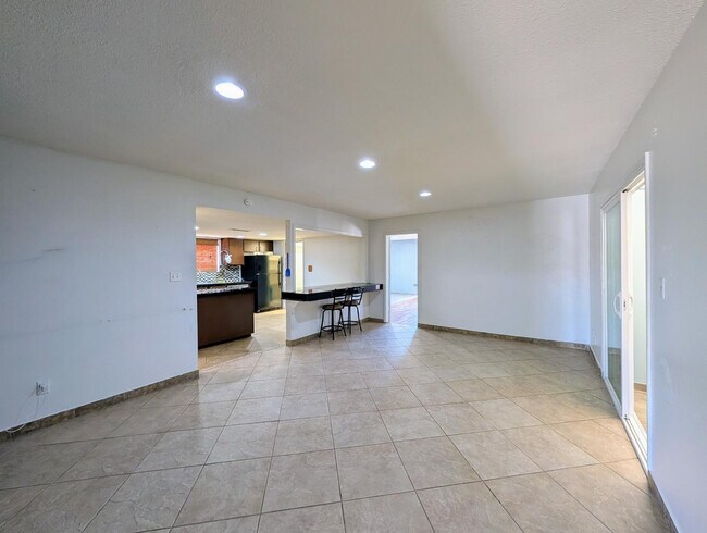 Building Photo - 3848 W North Ln