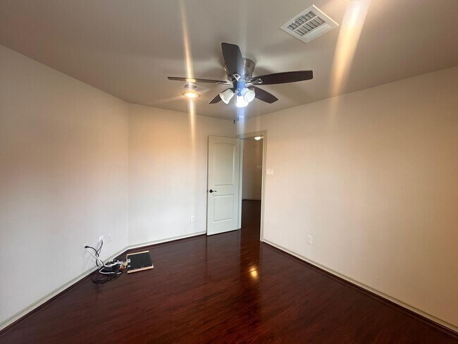 Building Photo - 2230 Argos Dr