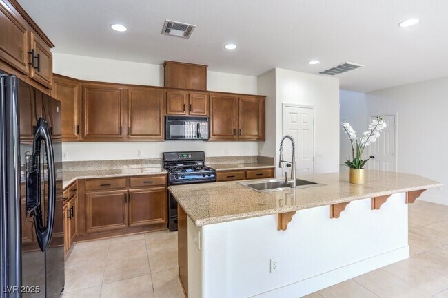 Building Photo - 7580 Rockhampton Ave