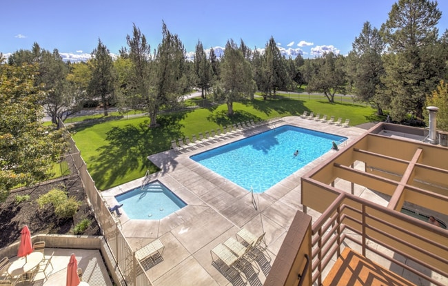 Building Photo - 2 Bed/2 Bath Single-Level Condo in Eagle C...