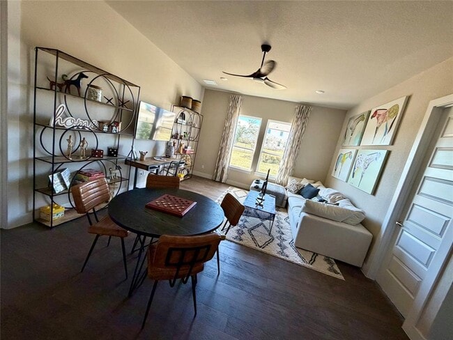 Building Photo - 217 Northcrest Dr