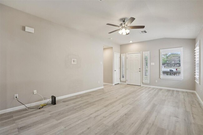 Building Photo - 4937 Hartson