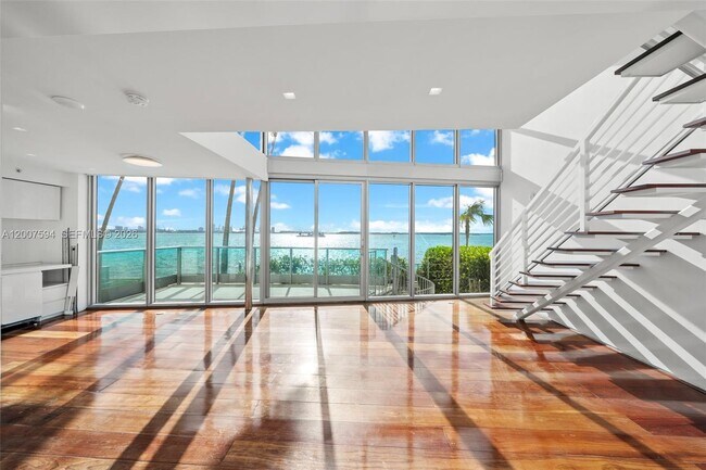 Building Photo - 1331 Brickell Bay Dr