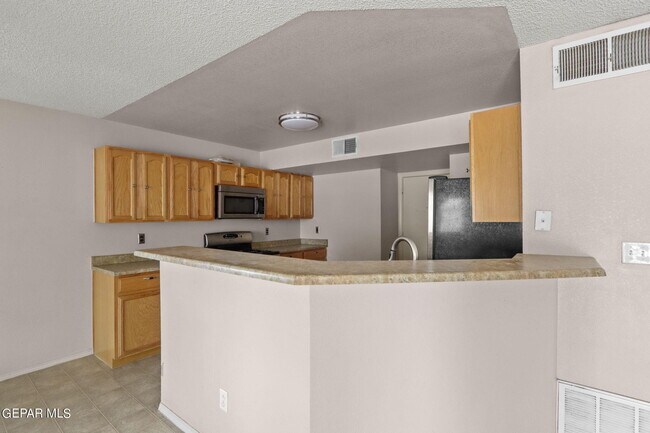 Building Photo - 14301 Pacific Point Dr