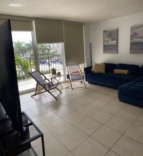 Building Photo - 2030 S Ocean Dr