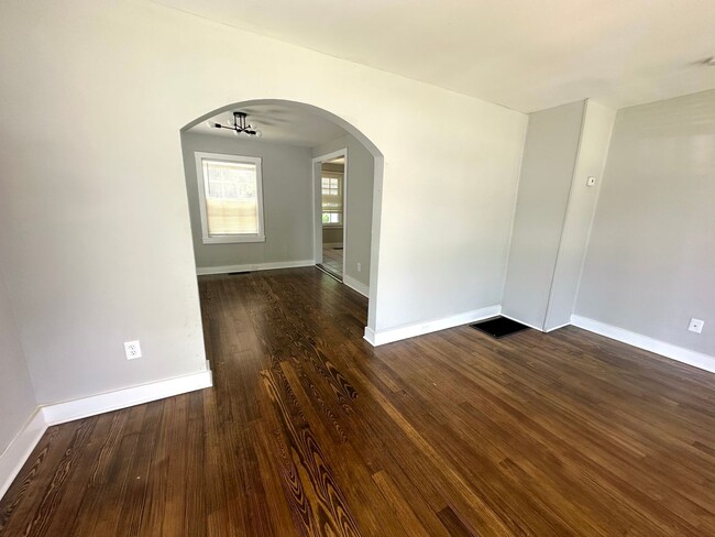 Building Photo - COMING FRIDAY!!!  Renovation Complete!   N...