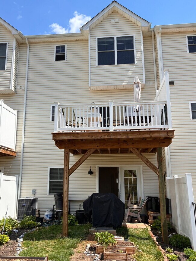 Building Photo - Rare Congers Creek Rental Coming Soon! Beautiful 4BR Townhome Just Minutes to JMU, RMH Medical & ...