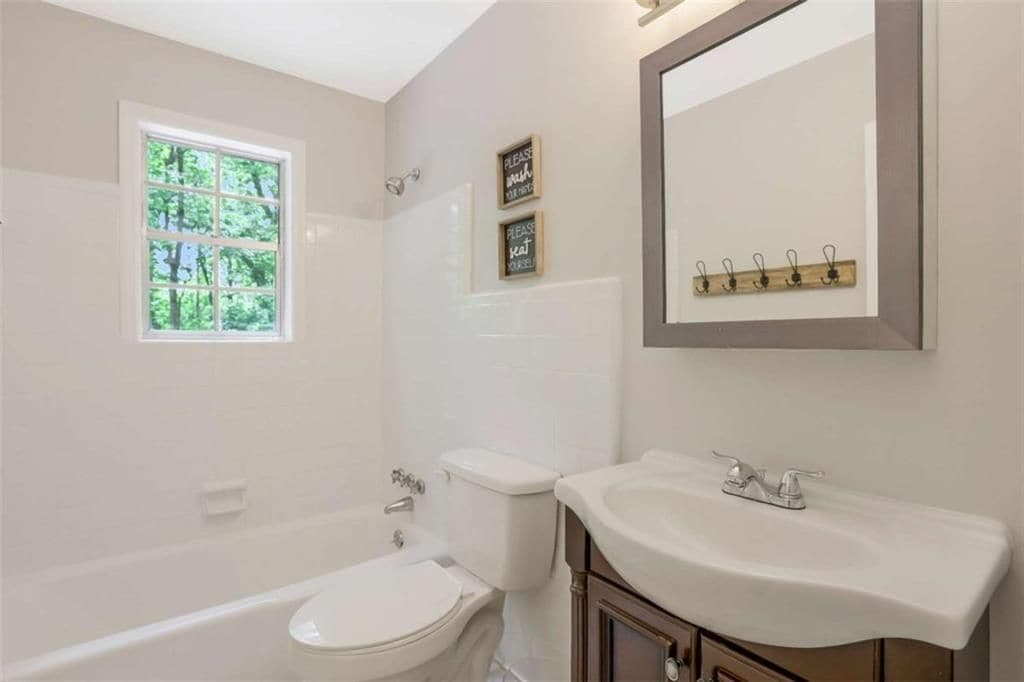 Building Photo - 3211 Flamingo Dr