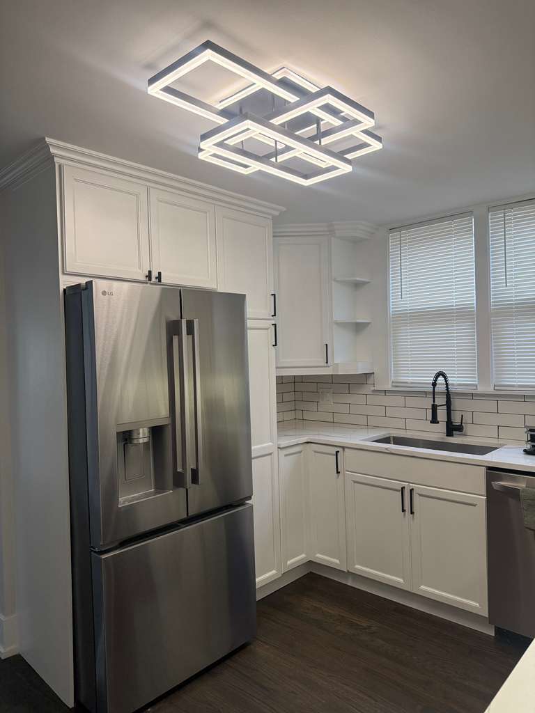 Building Photo - 4846 W Roscoe St