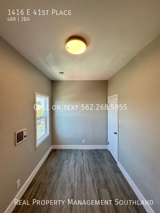 Building Photo - 1416 E 41st Pl
