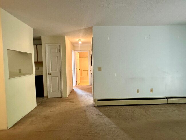 Building Photo - 19 Saco St