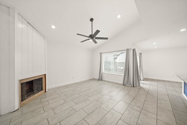 Building Photo - 4428 Stanford Ct