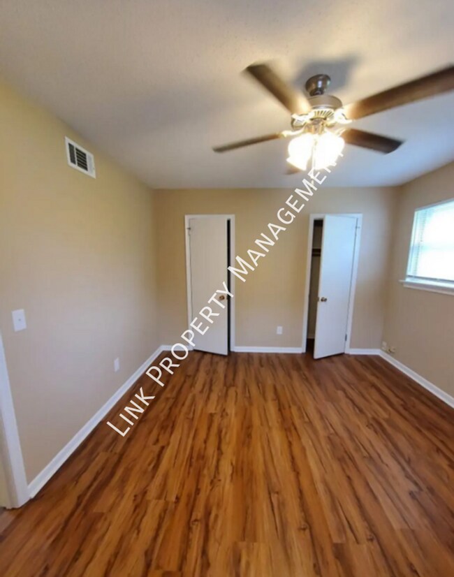Building Photo - 4911 Marylin Ln
