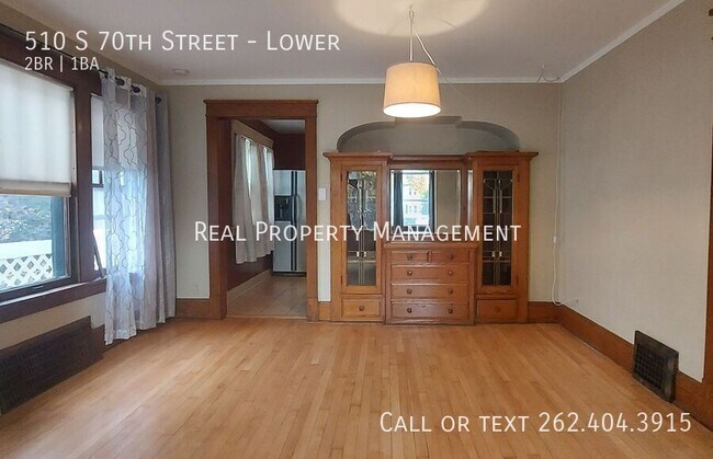 Building Photo - 510 S 70th St