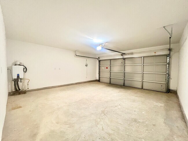 Building Photo - 712 Zuppino Ln