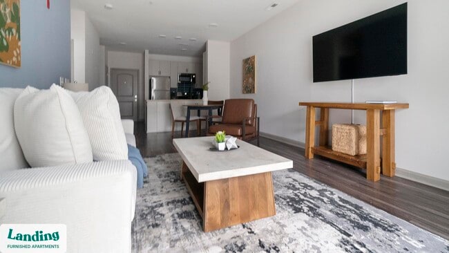 Building Photo - 900 E Six Forks Rd