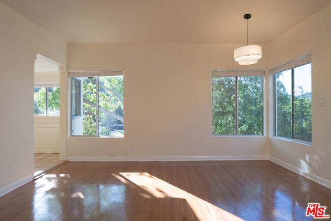 Building Photo - 2401 Meadow Valley Terrace