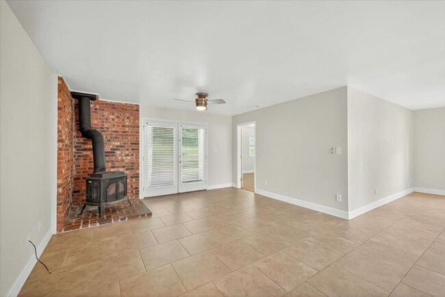 Building Photo - 898 Meginnis Ln