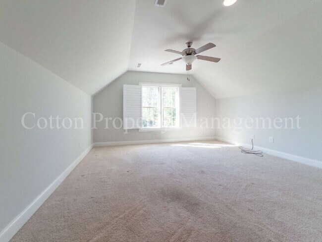 Building Photo - 633 Jenoa Dr