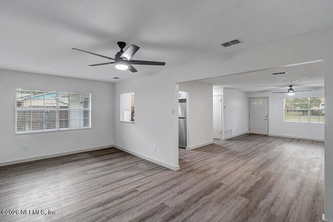 Building Photo - 407 Cassandra Ln