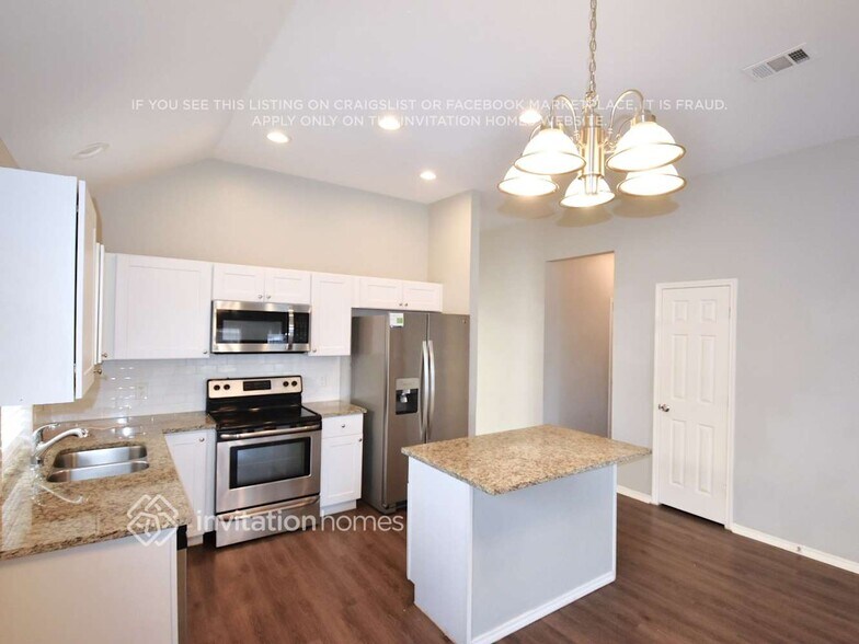 Building Photo - 4737 Park Downs Dr