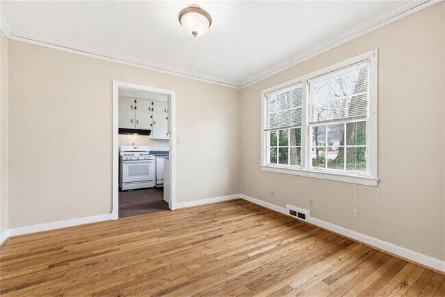 Building Photo - 1911 N Decatur Rd