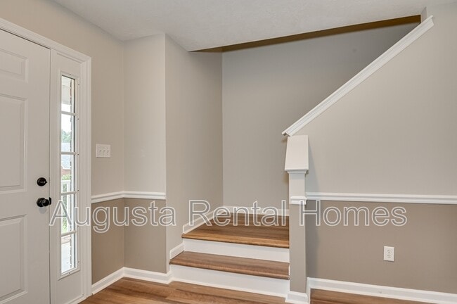 Building Photo - 7640 Pleasantville Way