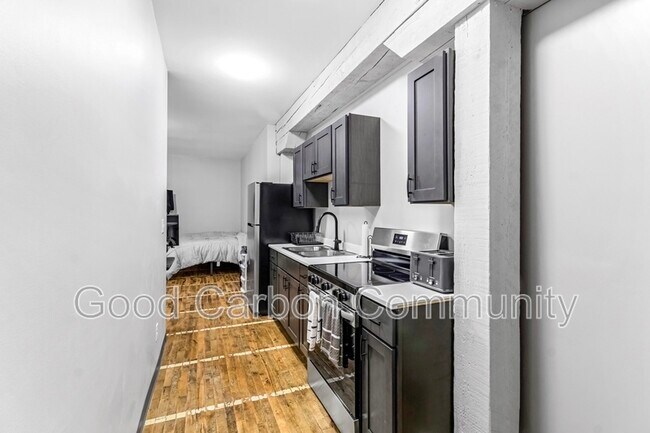 Building Photo - 30 Water St