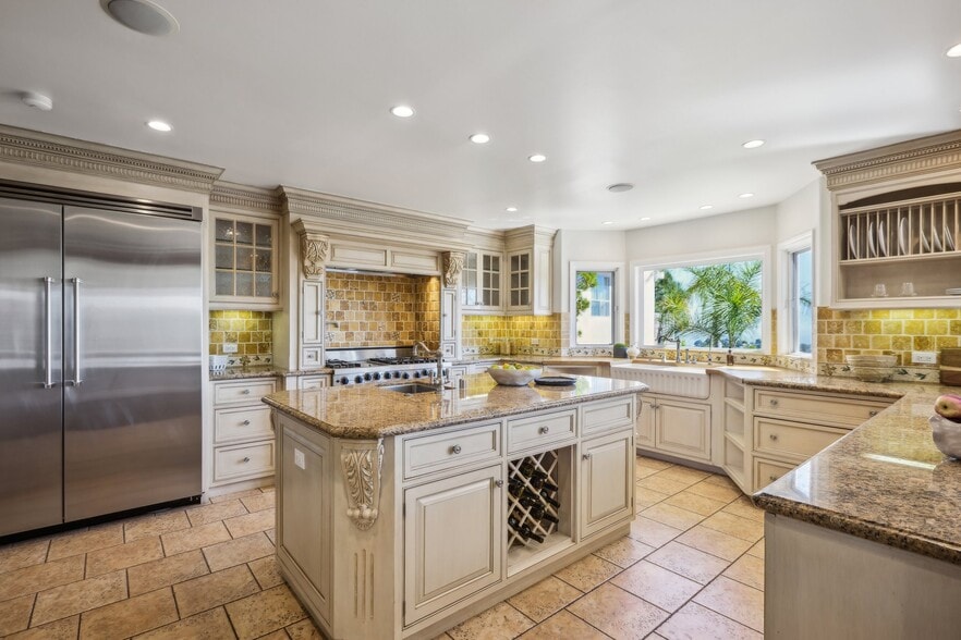 Building Photo - 2411 Mount Olympus Dr