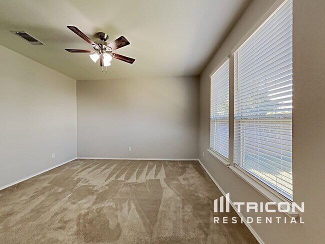 Building Photo - 1708 Cliffbrake Wy