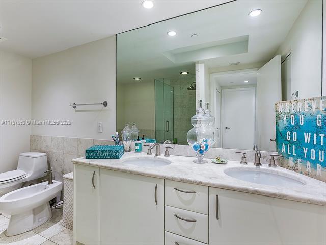 Building Photo - 1331 Brickell Bay Dr