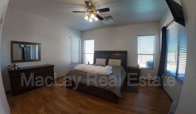 Building Photo - 1612 W Morelos St
