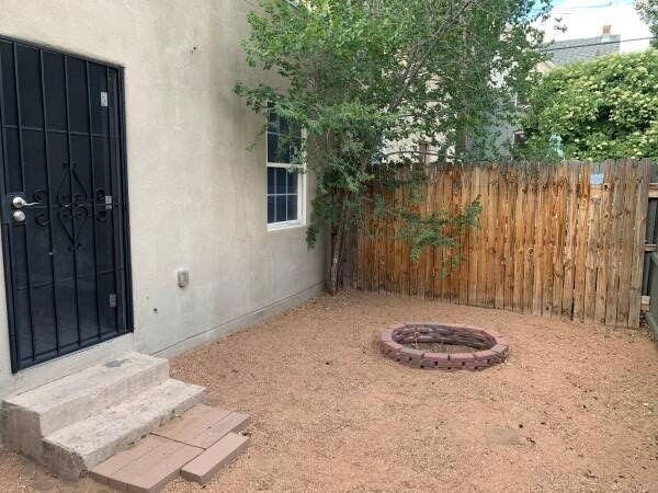 Building Photo - 508 Coal Ave SE