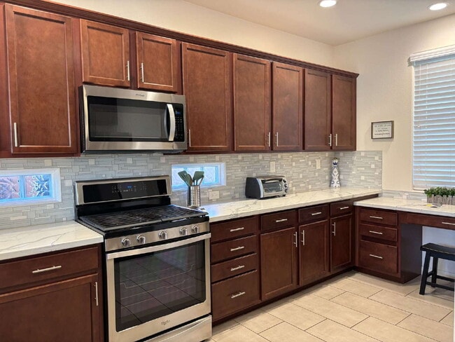 Building Photo - Scenic Views, Furniture optional, 3-Bedroom/2-Story Home Available for a 1 year or more lease term