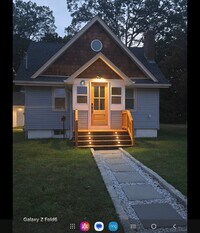 Building Photo - 8 Rosewood Ave