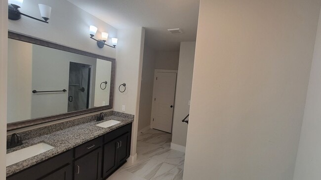 Building Photo - COMING SOON - Commuter Friendly - 3/2/2