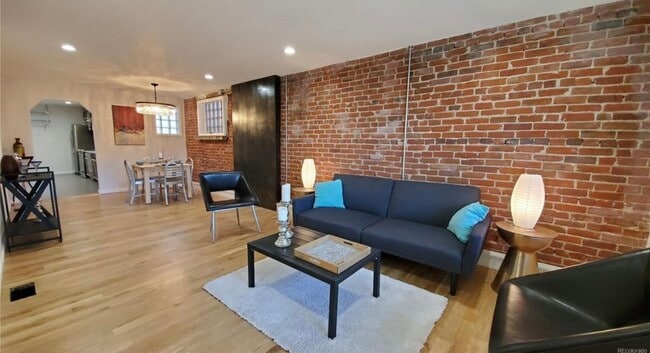 Building Photo - 1268 Lipan St