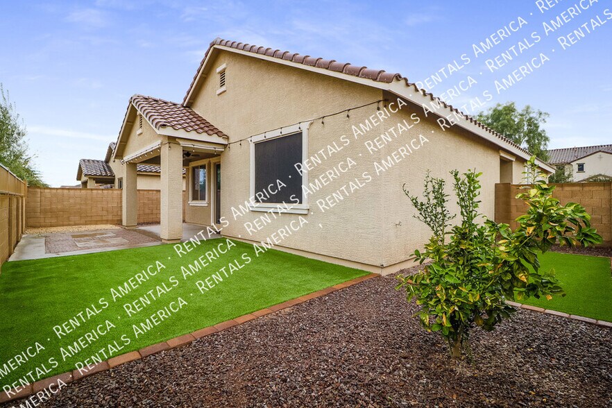 Building Photo - 21271 E Pecan Ln