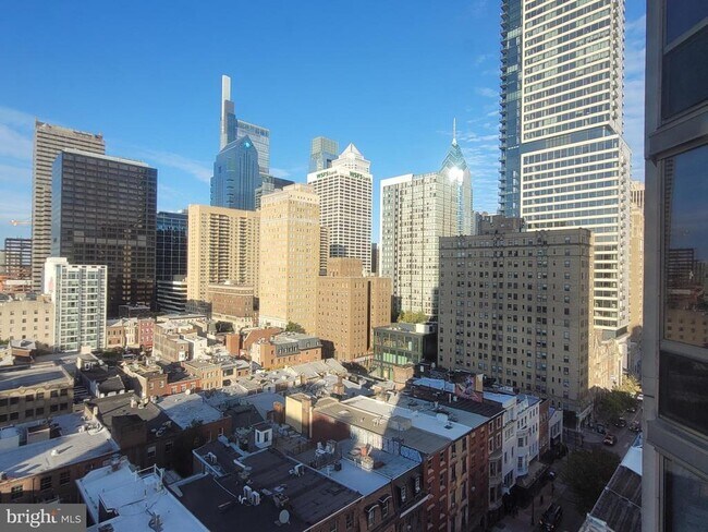 Building Photo - 2020 Walnut St