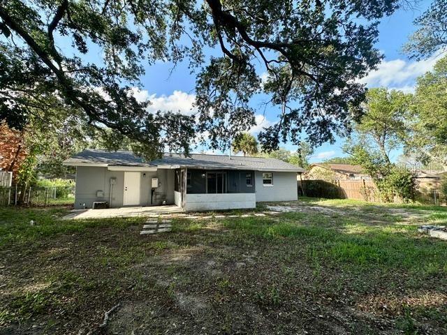 Building Photo - 617 E Helm Way