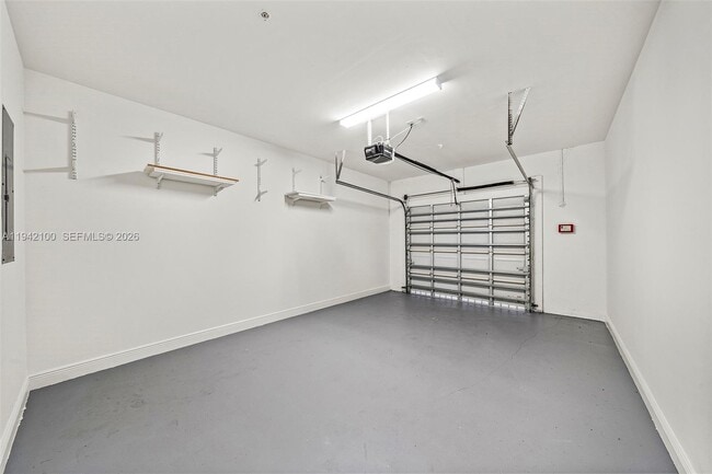 Building Photo - 1730 Thomas St