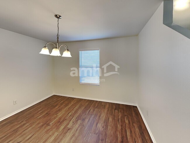 Building Photo - 3527 Canyon Maple