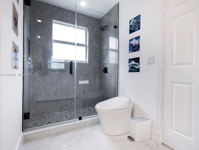 Building Photo - 4860 SW 161st Ln